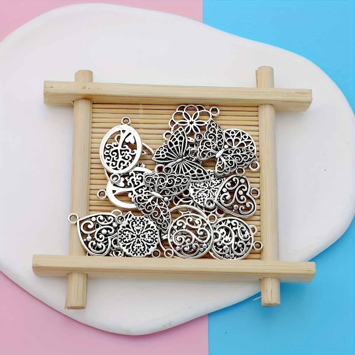 20pcs Antique Silvery-Plated Zinc Alloy Pendants
